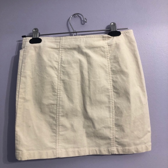 White velvet mini skirt - Picture 2 of 2